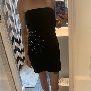 Black strapless formal dress